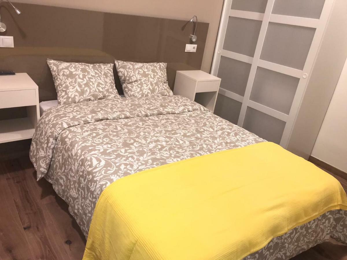Residencia Compostela 2 Bed and Breakfast Santiago de Compostela Exteriör bild